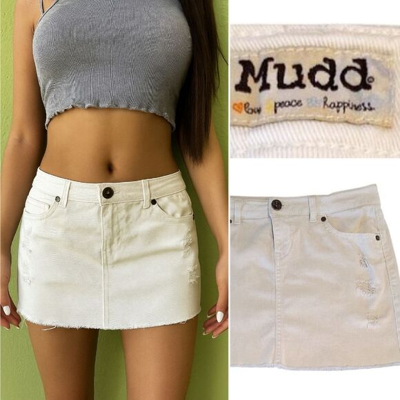 Y2K VTG MUDD White Distressed Denim Raw Hem Micro Mini Jean Skirt Size 7 - Picture 1 of 15